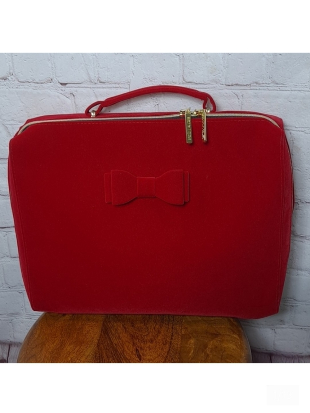 Estee Lauder Deep Red Velvet Bow Train Case NWOT